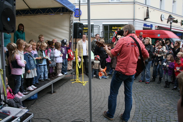 gal/2010/2010 Saitentwist Weltkindertag Essen Borbeck 20.09. AK -Bochold/2010 Saitentwist Weltkindertag Borbeck AK Bochold 20.09. 155.jpg